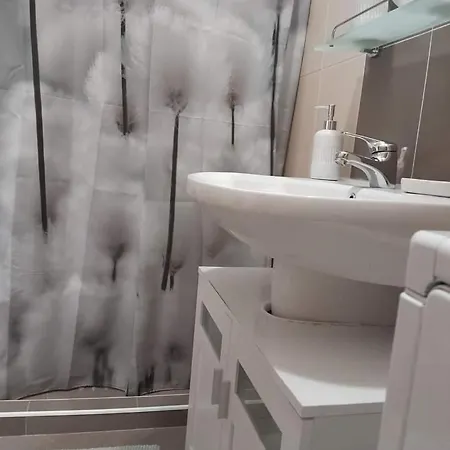 Luxurious, 2 Bed Maisonette *